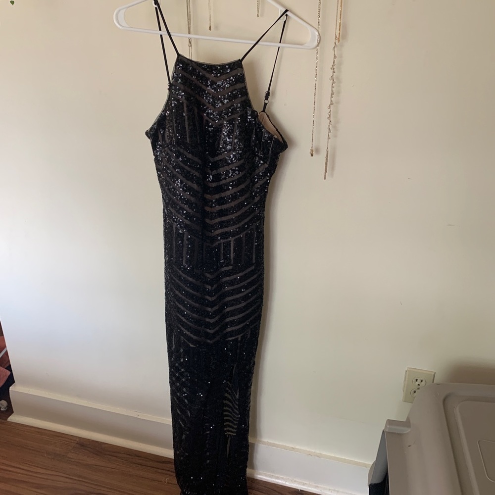 Sparkly, tight fit prom/formal dress!